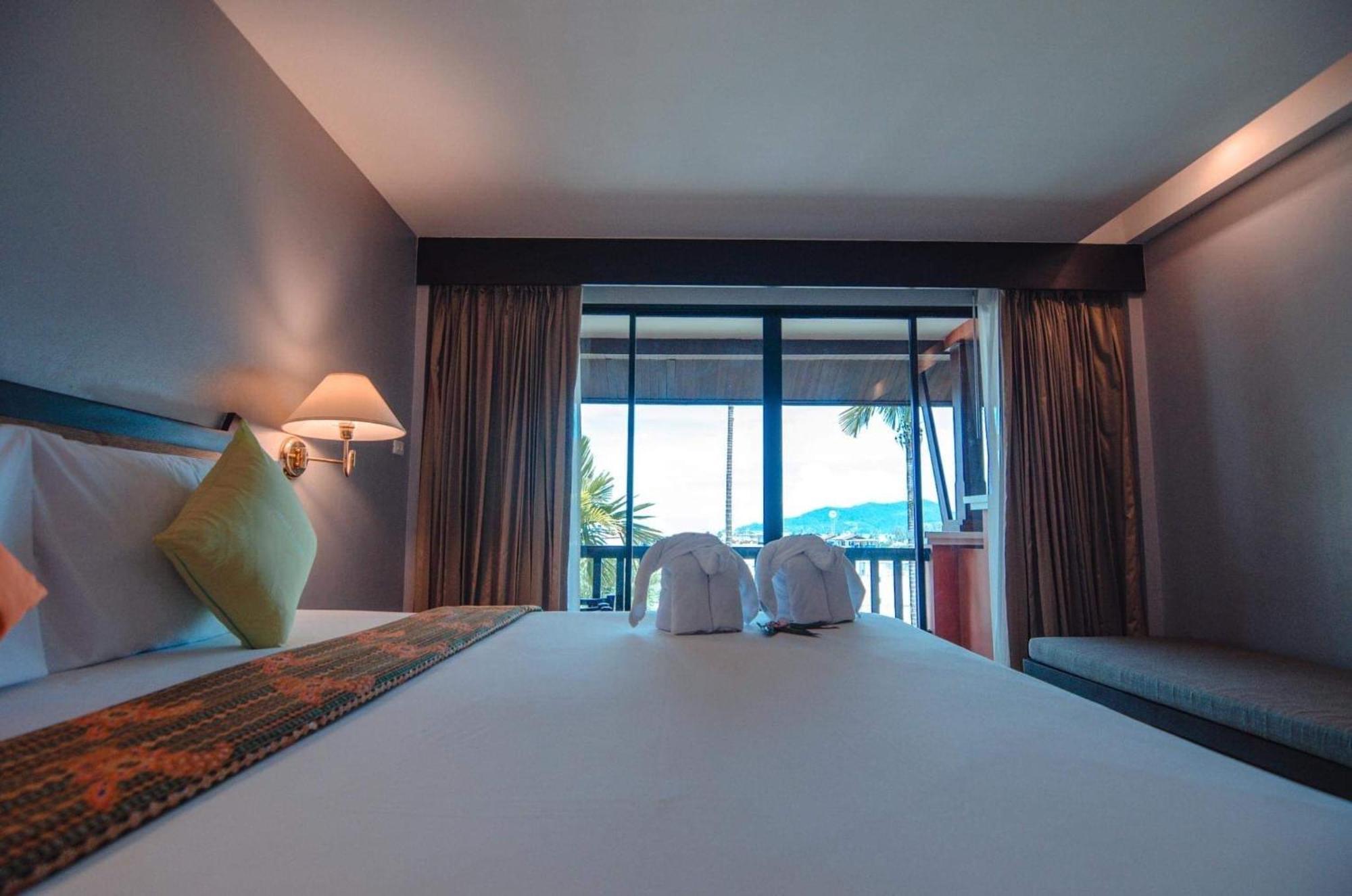 C & N Resort And Spa - Sha Extra Plus Patong Exterior foto