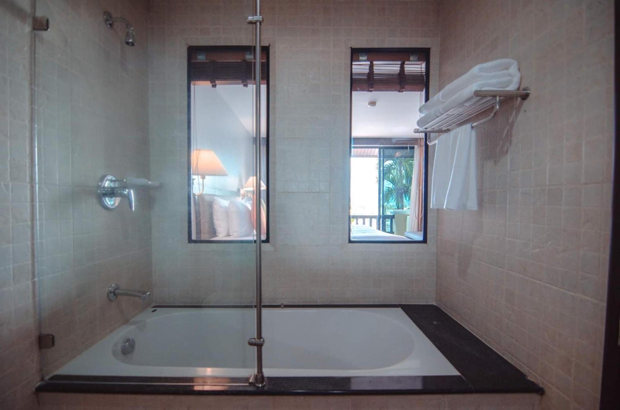 C & N Resort And Spa - Sha Extra Plus Patong Exterior foto